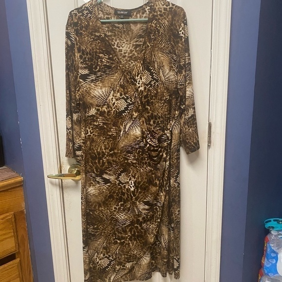 Glamour Brand womens Polyester/spandex  Dress brown  V neck Size 20W - Picture 1 of 9